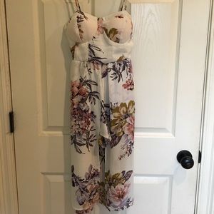 Soulmates White floral Romper, Size Small
